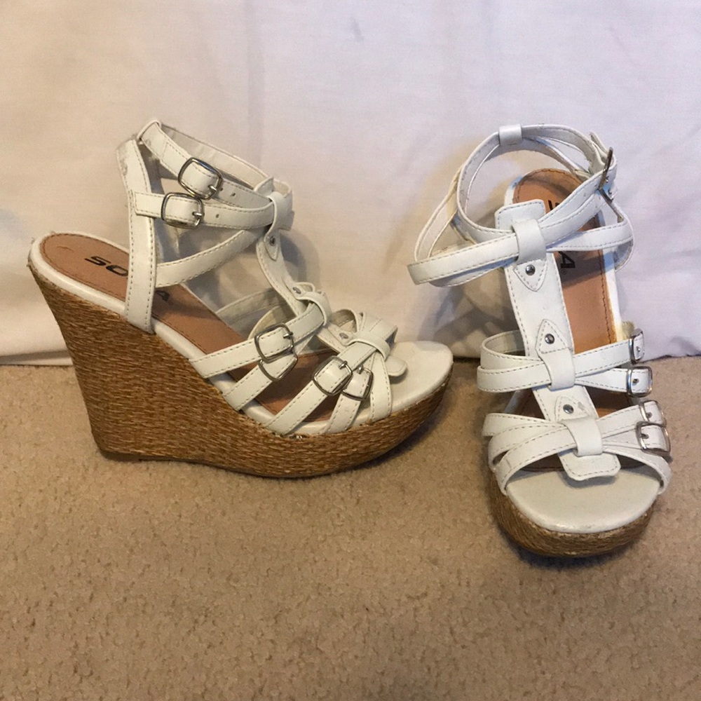 Shoes - Picture 2 of 3